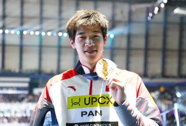 mk体育下载-潘展乐破世界纪录+世锦赛4冠王 中国的“世界飞鱼”